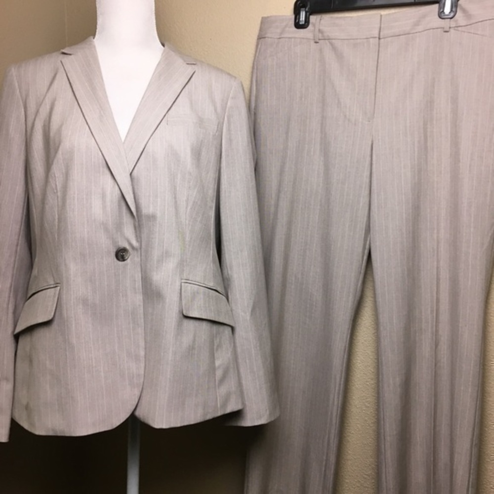 NWT Talbolts 2 Piece Suit Jacket Sz 16 Pants Sz 14